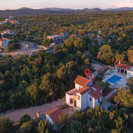 Prázdninový dům Four-bedroom Holiday In Supljak Saricevi