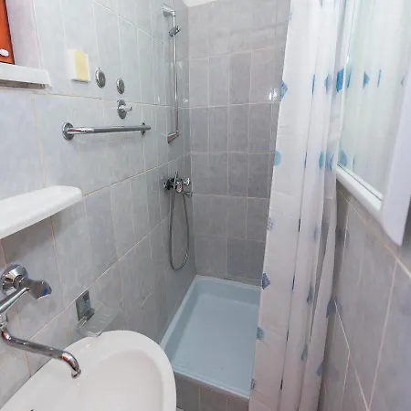 Four-bedroom Holiday In Supljak