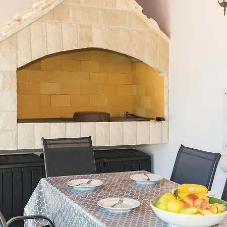 Four-bedroom Holiday In Supljak Prázdninový dům *